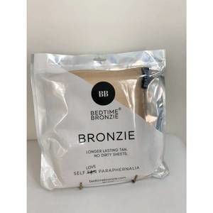NEW BEDTIME BRONZIE self sleeping bed sheet in gold